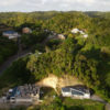 TERRAIN 1671 m² EN HAUT DE MORNE FACE ZONE NATURELLE A 5 mn BOURG ABYMES 120 000 € – Image 2